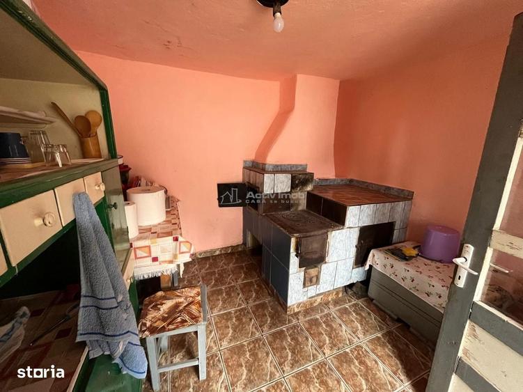 Casă cu 4 camere în Zorile