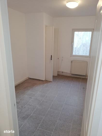 Vanzare/Chirie. Parter cu balcon acces separat ,schimb cu Teren - 12