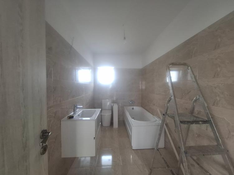 Casă individuală cu 3 camere cu Teren 300 Mp în Clinceni