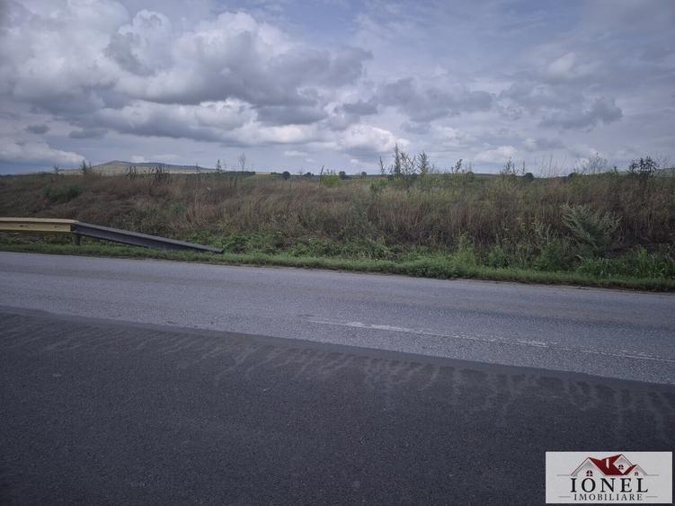 Teren Construcții intravilan de 1450 mp, în Crăciunelu de Jos