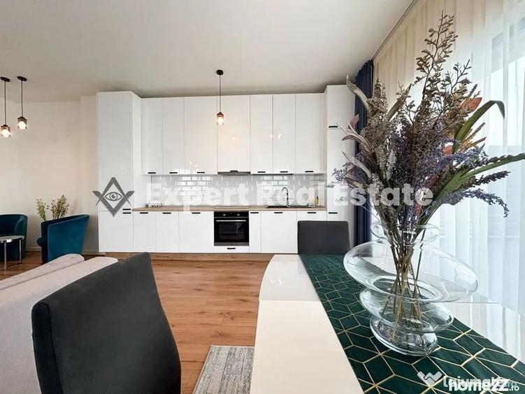 Apartament cu 3 camere decomandat în Tunari