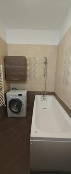 Apartament cu 2 camere decomandat, mobilat în Aviației