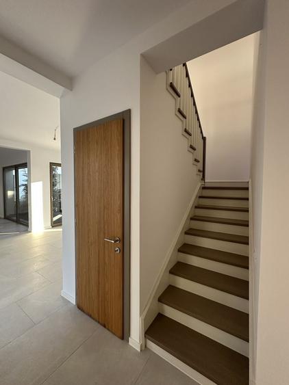 Duplex cu 4 camere cu Canalizare în Exterior Nord
