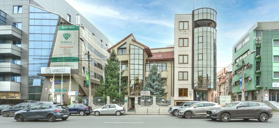 Birou, de 140 mp, în Herăstrău