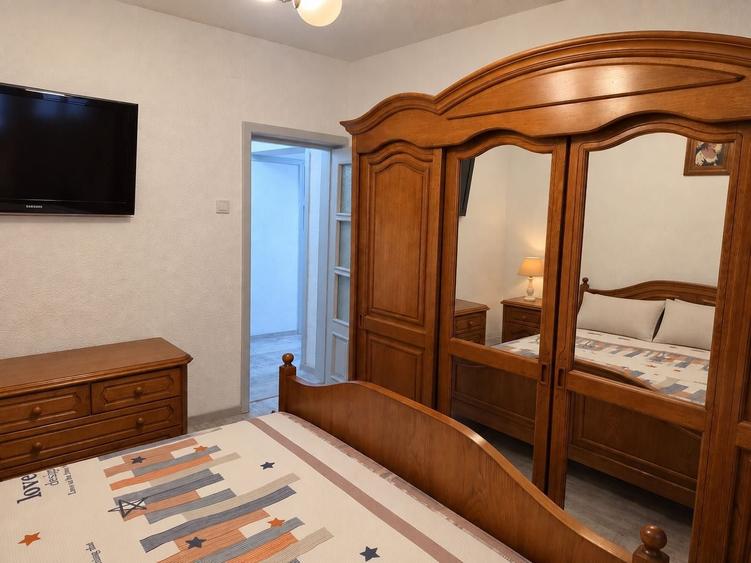 Apartament cu 3 camere decomandat în Obcini