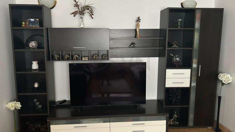 Apartament cu 3 camere decomandat în Dristor