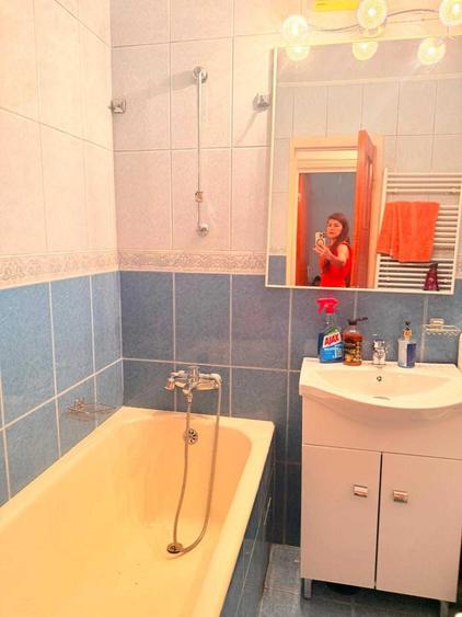 Apartament cu 3 camere decomandat în Drumul Taberei