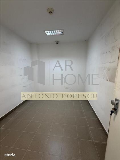 Spațiu comercial, de 144 mp, în Malu Roșu