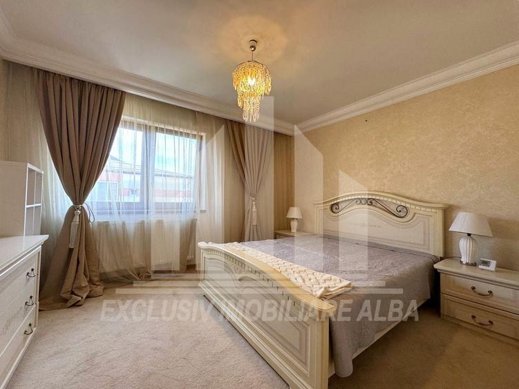 Apartament cu 3 camere decomandat, mobilat în Cetate