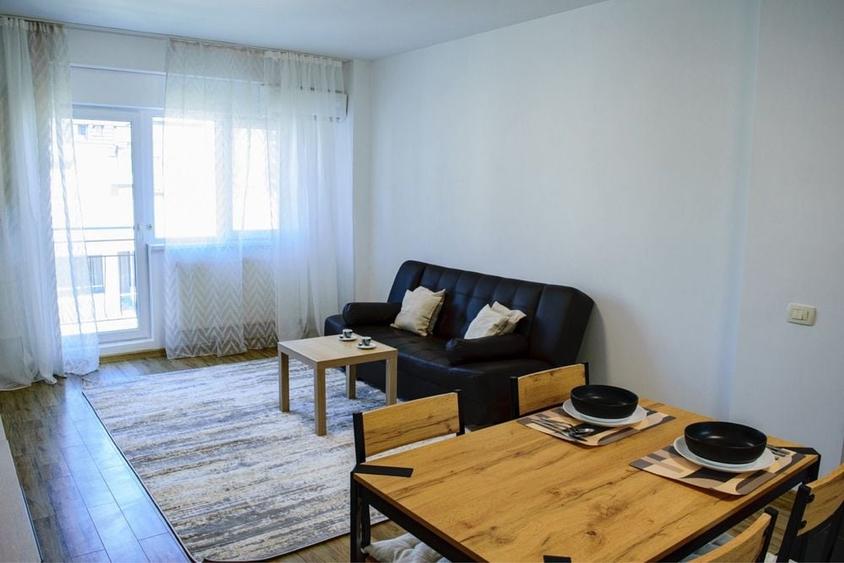 Apartament cu 2 camere semidecomandat în Roșu