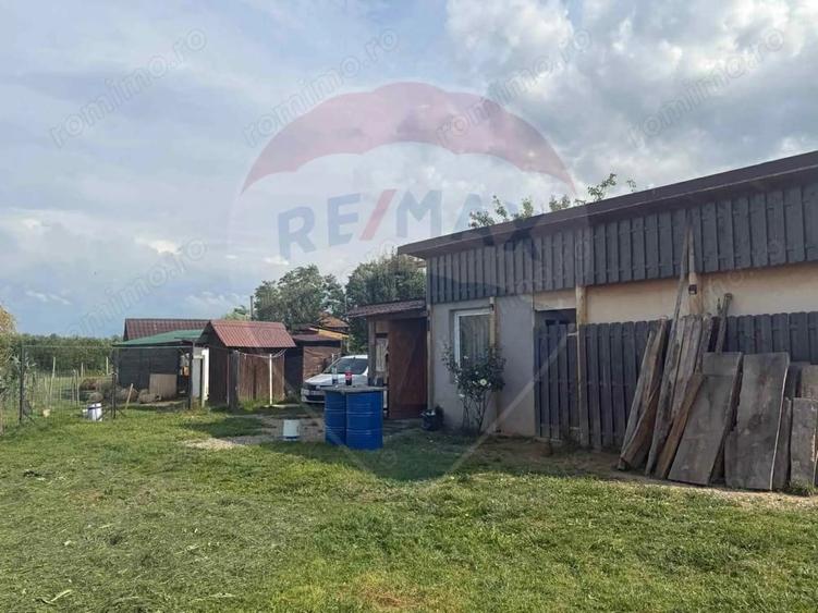 Teren de 4135 mp, în Sarasău