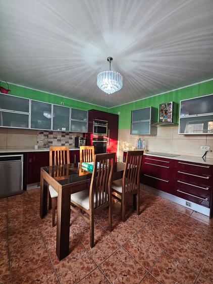 Casă individuală cu 5 camere cu Garaj în Agigea