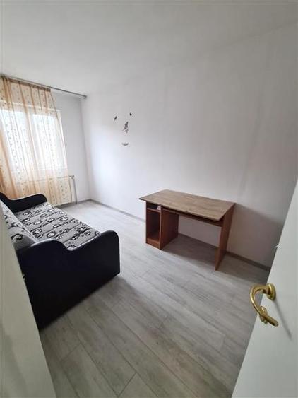 Apartament cu 2 camere decomandat în Astra
