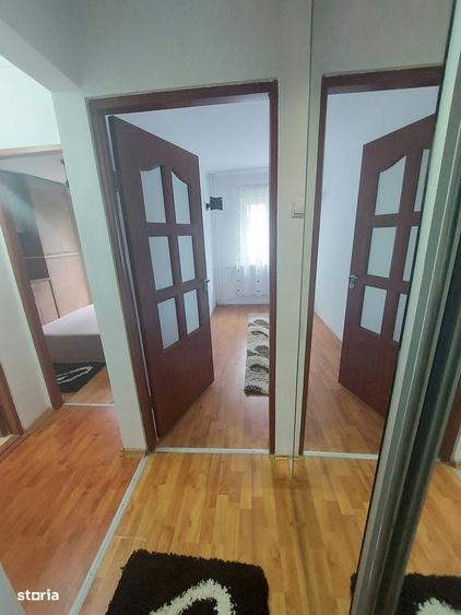 Apartament cu 3 camere decomandat în Decebal