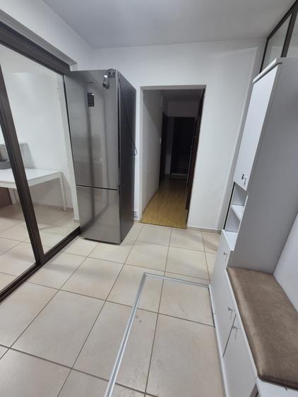 Apartament cu 3 camere decomandat în Rahova