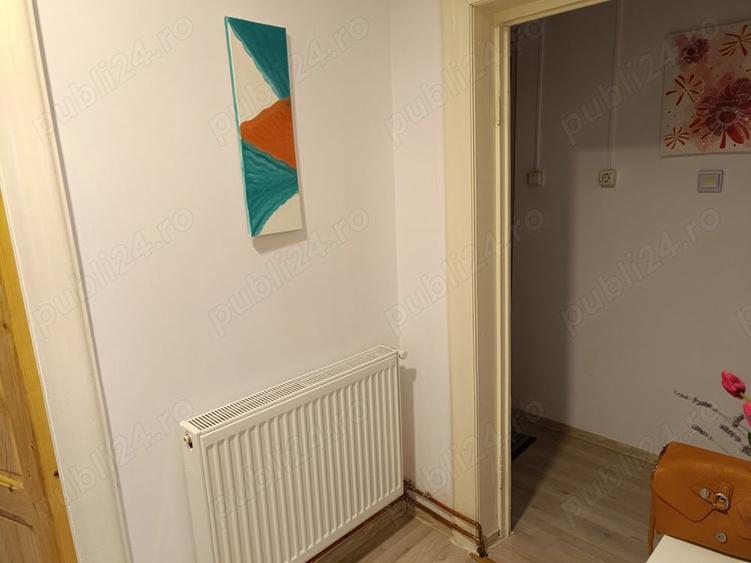 Apartament cu 3 camere decomandat în Câmpina