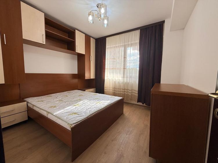 Apartament cu 2 camere semidecomandat în Centru Civic