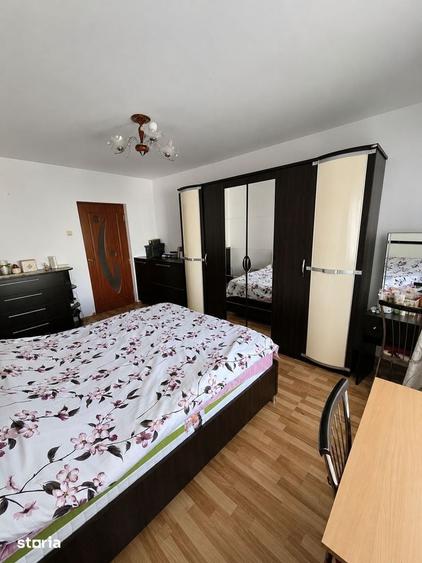 Apartament cu 2 camere decomandat în Între Lacuri
