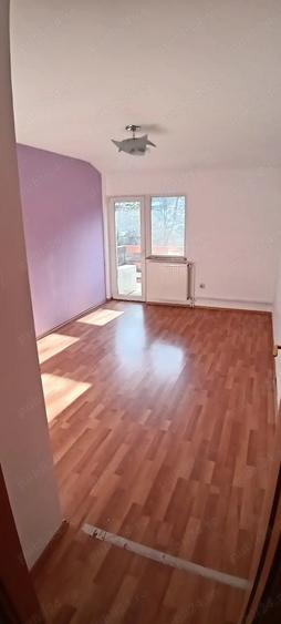 Apartament cu 3 camere decomandat în Aradului