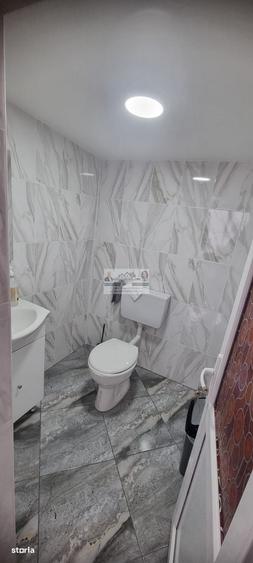 Spațiu comercial, de 65 mp, în Adjud