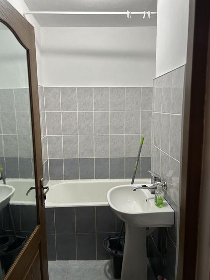 Apartament cu 2 camere nedecomandat în Central