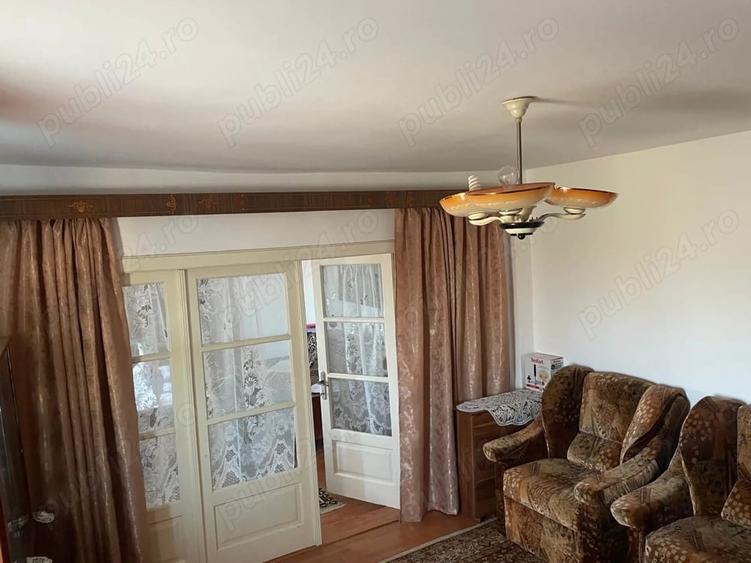Casă cu 4 camere cu Teren 754 Mp în Central