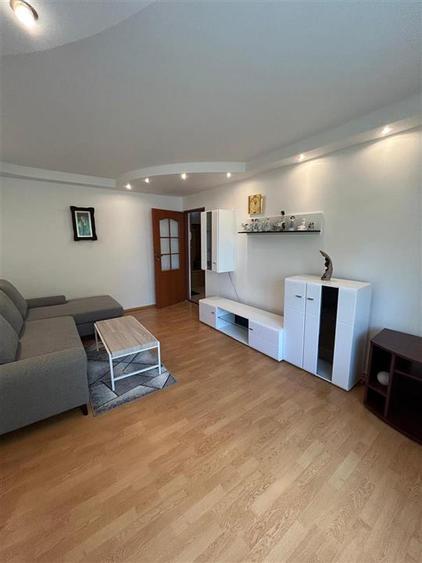 Apartament cu 2 camere decomandat în Barieră