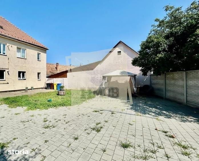 Casă cu 8 camere cu Teren 373 Mp în Lazaret