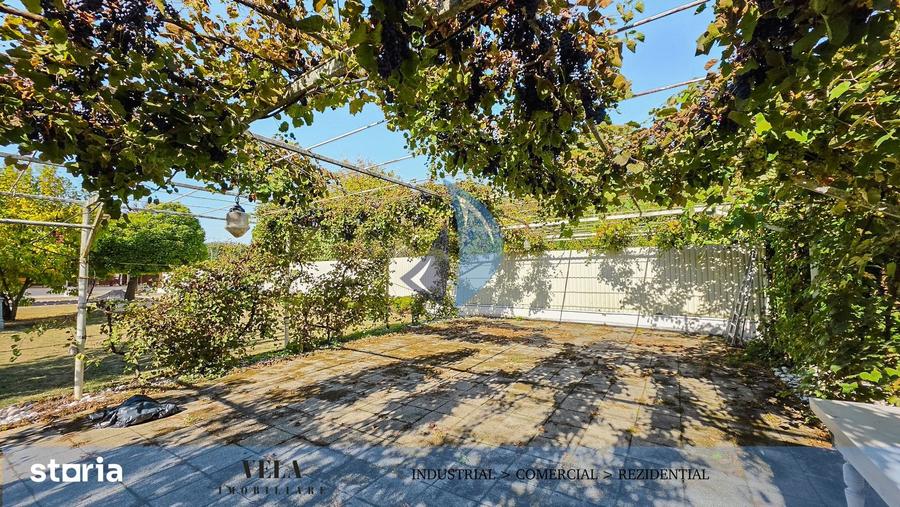 Casă cu 7 camere cu Teren 1259 Mp în Central
