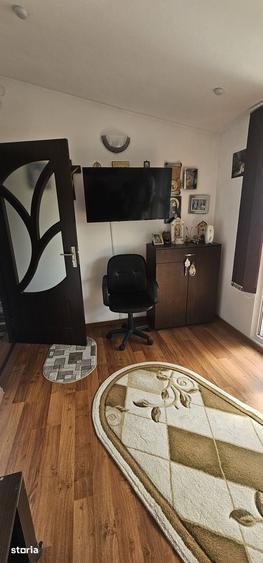 Apartament cu 4 camere decomandat în Bartolomeu