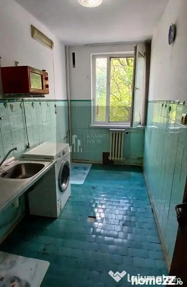 Apartament cu 3 camere decomandat în Brâncoveanu