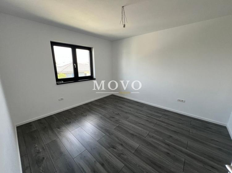Duplex cu 5 camere cu Garaj în Chișoda