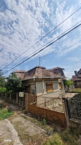 Casă cu 3 camere în Războieni-Cetate