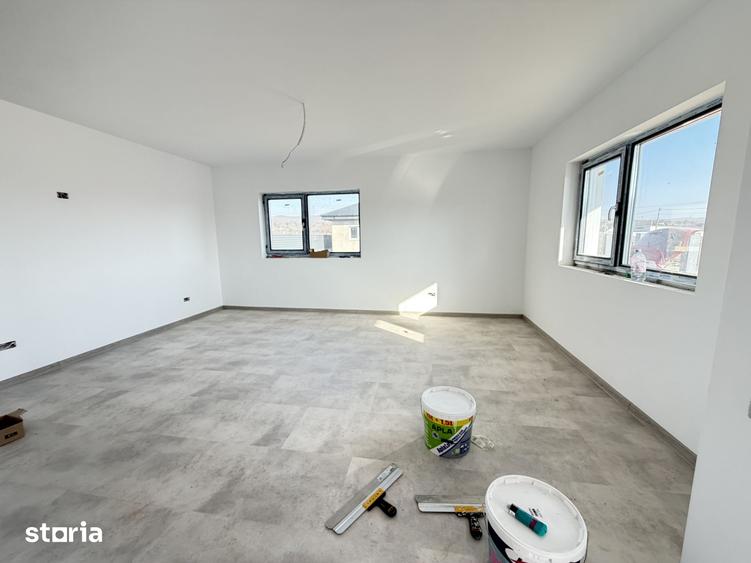Casă cu 3 camere cu Teren 500 Mp în Țițești