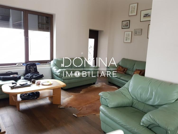 Casă individuală cu 10 camere cu Teren 750 Mp în Rânca