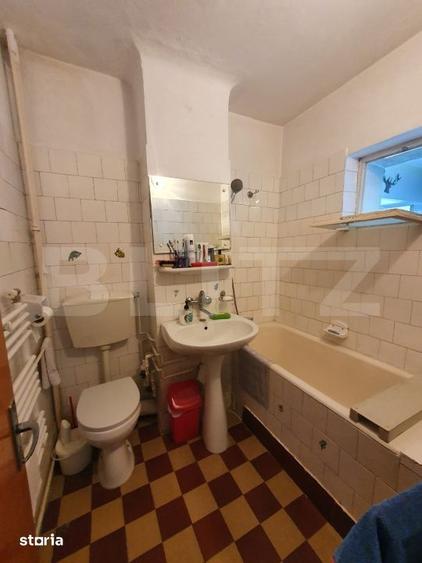 Apartament cu 4 camere decomandat, mobilat în Sud