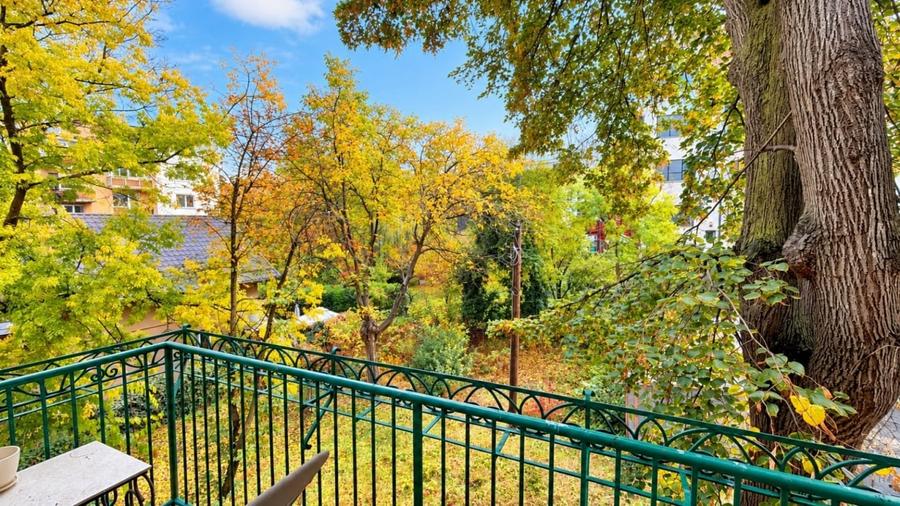 Apartament cu 3 camere decomandat, mobilat în Central