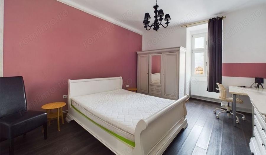 Apartament cu 3 camere decomandat în Medicină