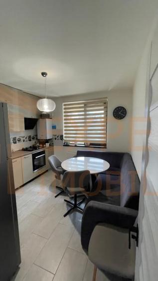 Duplex cu 4 camere cu Canalizare în Palazu Mare