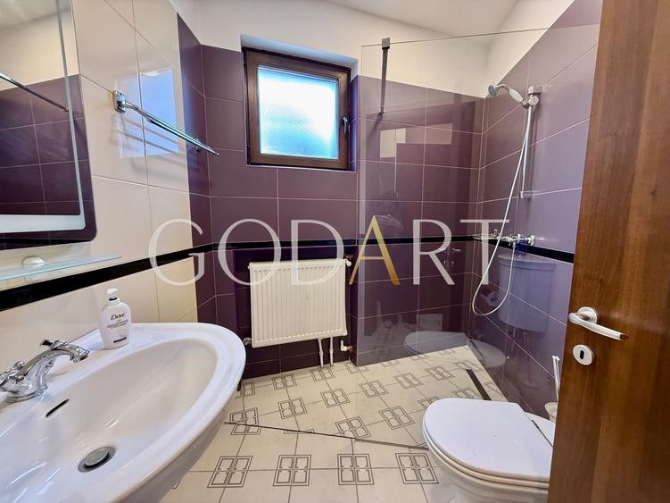Apartament cu 5 camere decomandat în Dorobanți