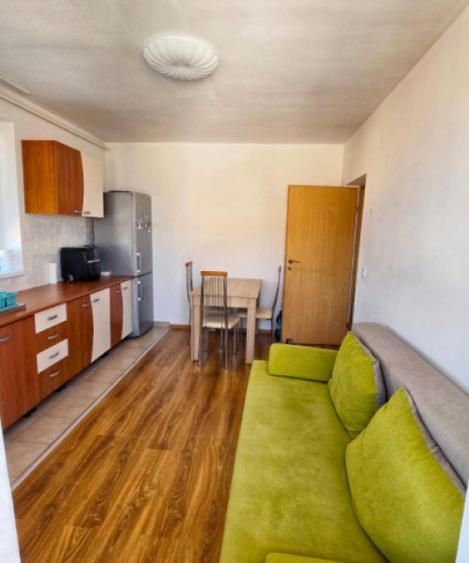 Apartament cu 2 camere semidecomandat în Bună Ziua