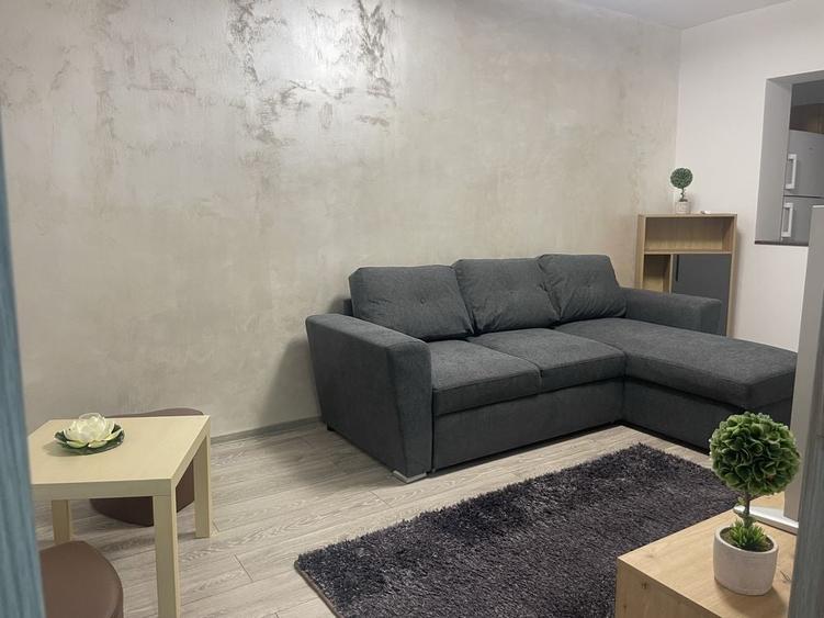 Garsonieră decomandată în Hipodrom