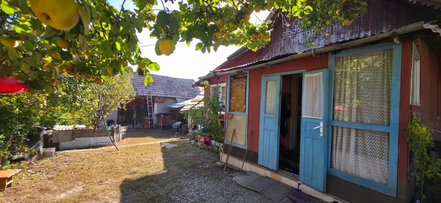 Casă individuală cu 4 camere cu Canalizare în Căianu