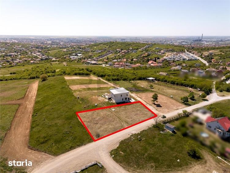 Teren de 1388 mp, în Paleu