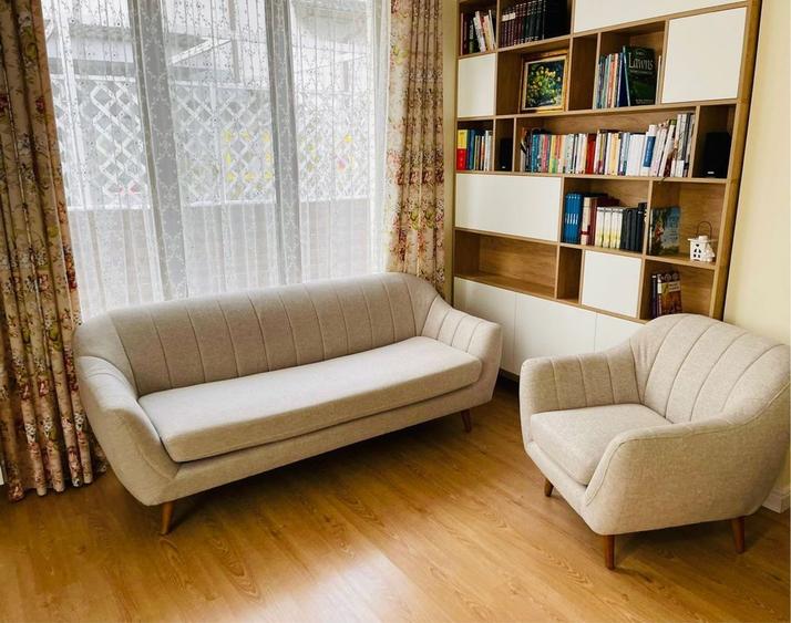 Casă cu 4 camere în Casele Micești
