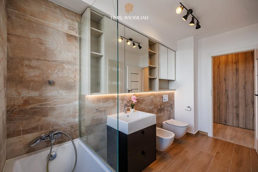 Apartament cu 4 camere decomandat, mobilat în Soarelui