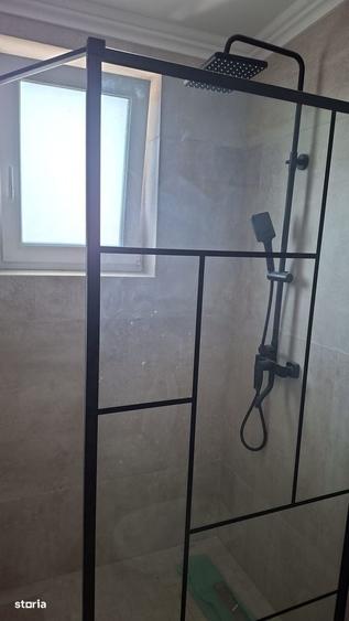 Apartament cu 3 camere decomandat în Ipotești