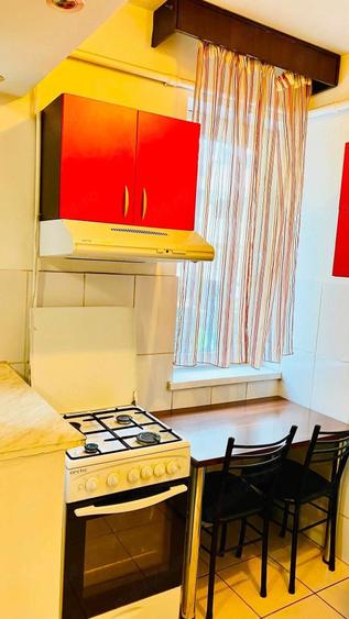 Apartament cu 2 camere semidecomandat, mobilat în Ultracentral