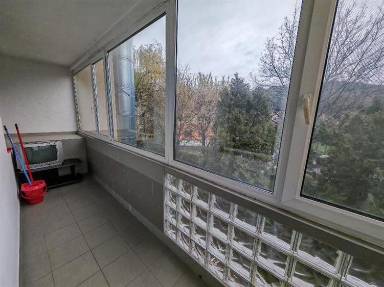 Apartament cu 2 camere semidecomandat în Centrul Civic
