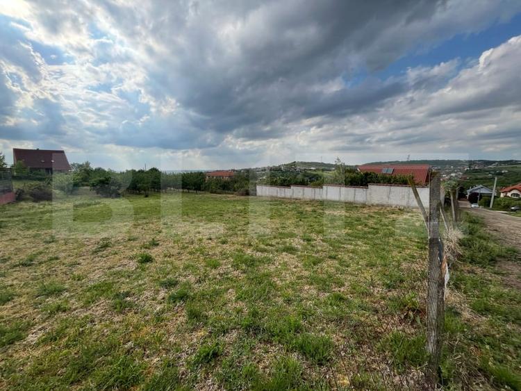 Teren Construcții intravilan de 2063 mp, în Gării